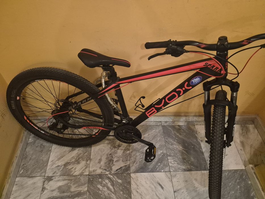 BYOX SPARK black and red не е за изпускане!