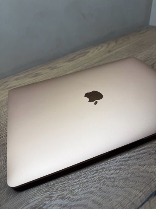 Продам Apple MacBook Air 2020, 13.3” Retina