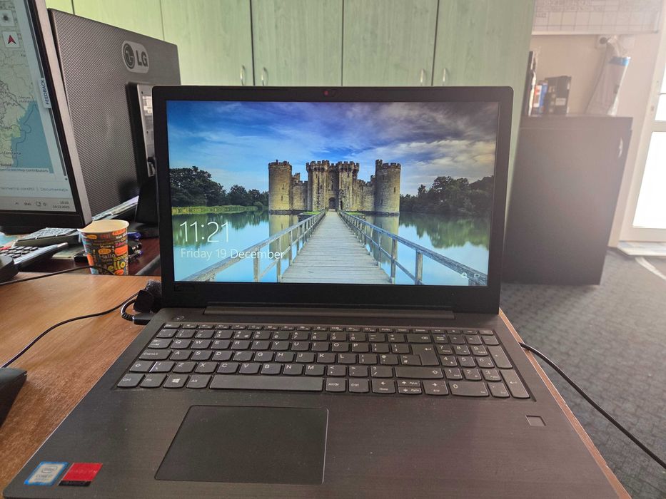 Laptop Lenovo I7 generatia 8