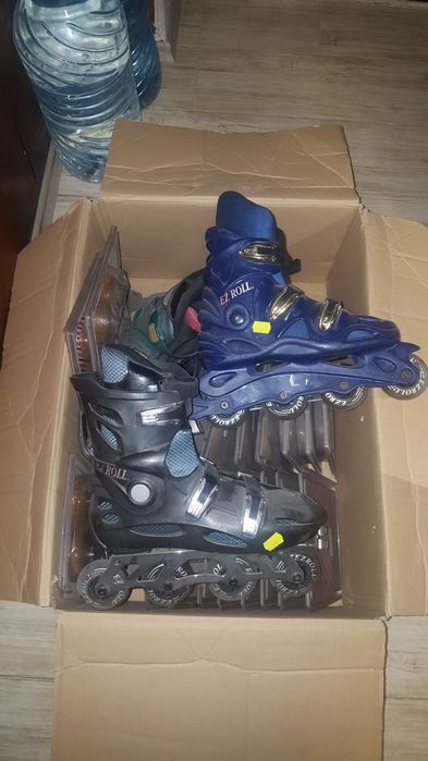 Лот от 80 резервни колела и 4 единични ролери за резервни части