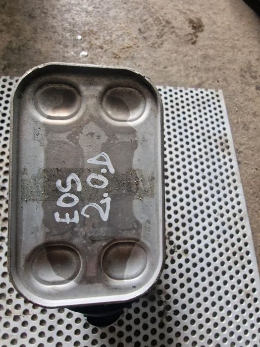 Racitor ulei cu carcasa filtru ulei Vw Passat CC,B7,Eos motor 2.0tdi m