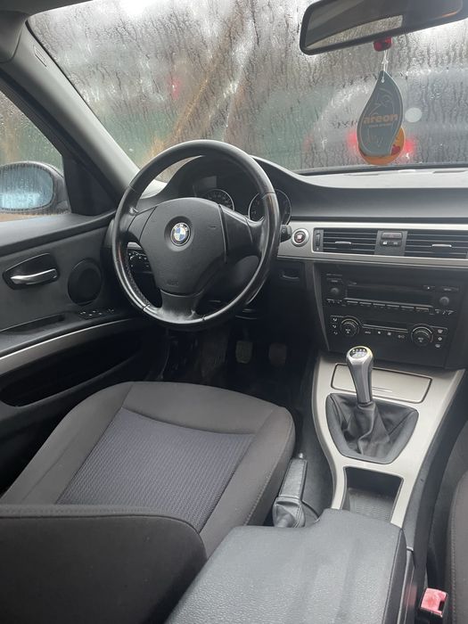Vand sau schimb BMW 318i