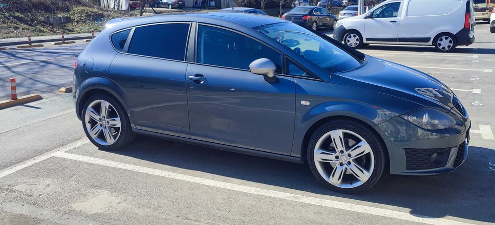 Seat Leon FR 2.0 TSI 211 CP DSG – 2011 – Full option – Întreținut