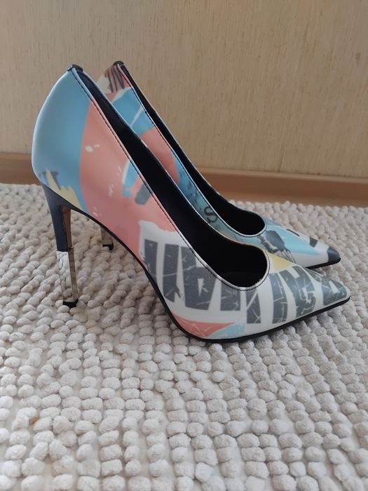 Louboutin Balmain Prada Gucci Off-White