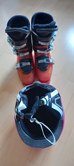 Ски обувки номер 24