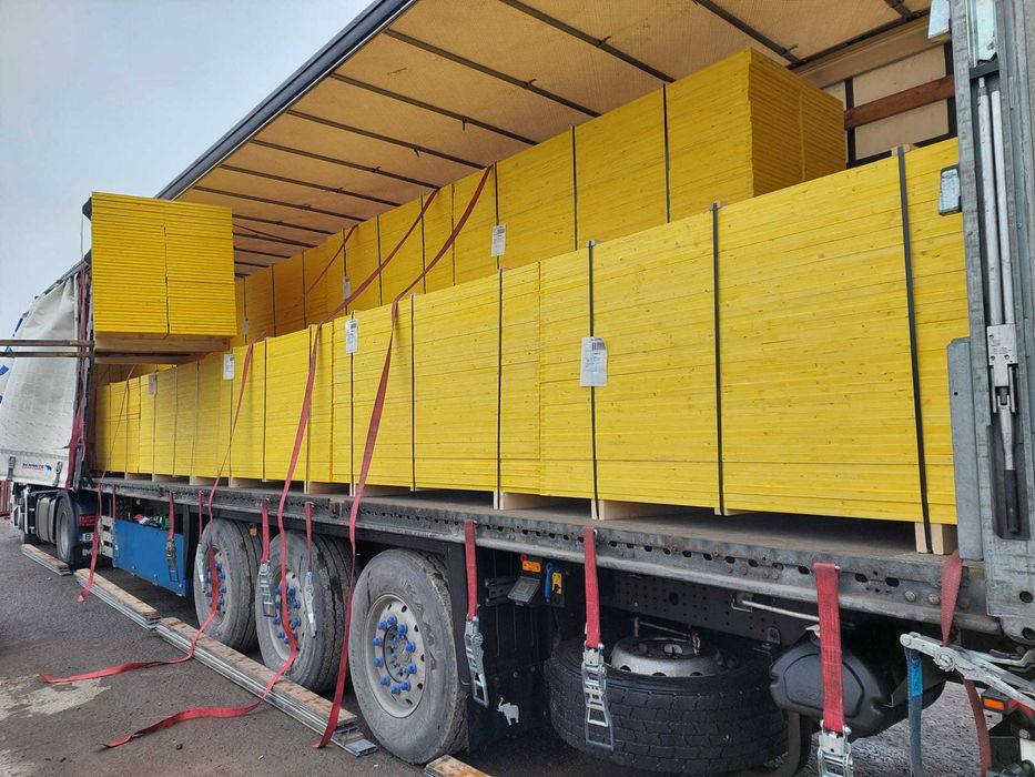 Panouri galbene pentru cofraj
