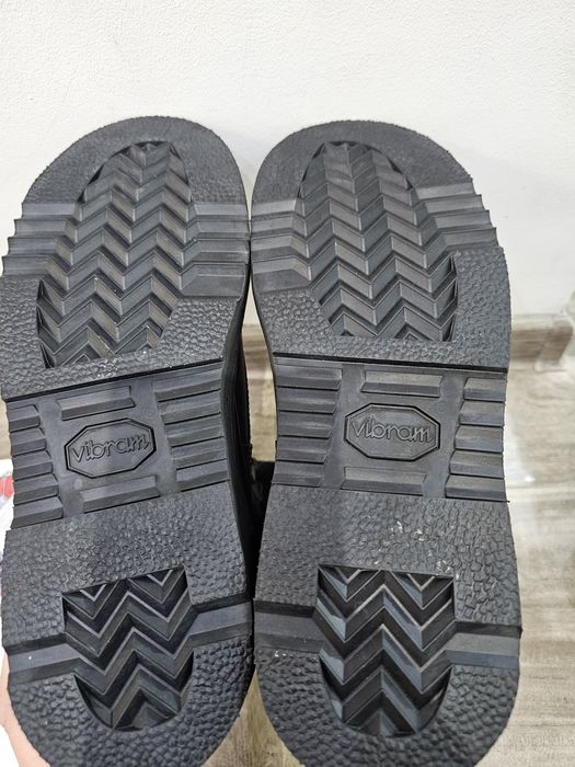 Bocanci Rocky nr 42, cu protecție de fier in vârful bocancului!