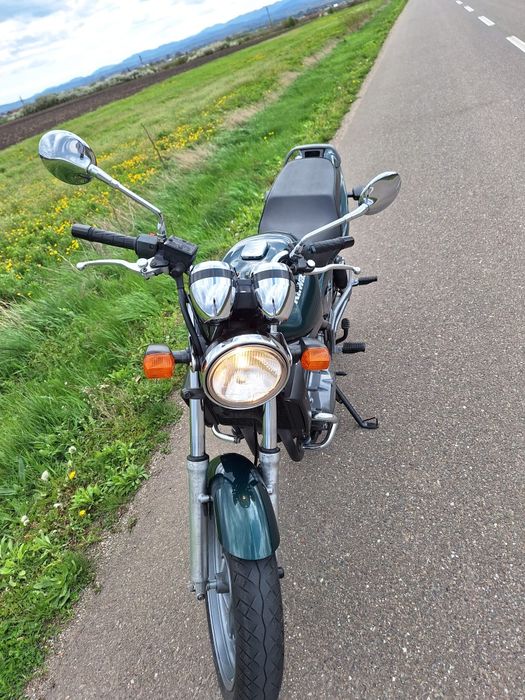 Motocicleta Kawasaki Er5