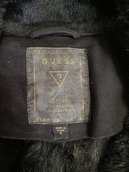 Haina cu blana sintetica Guess