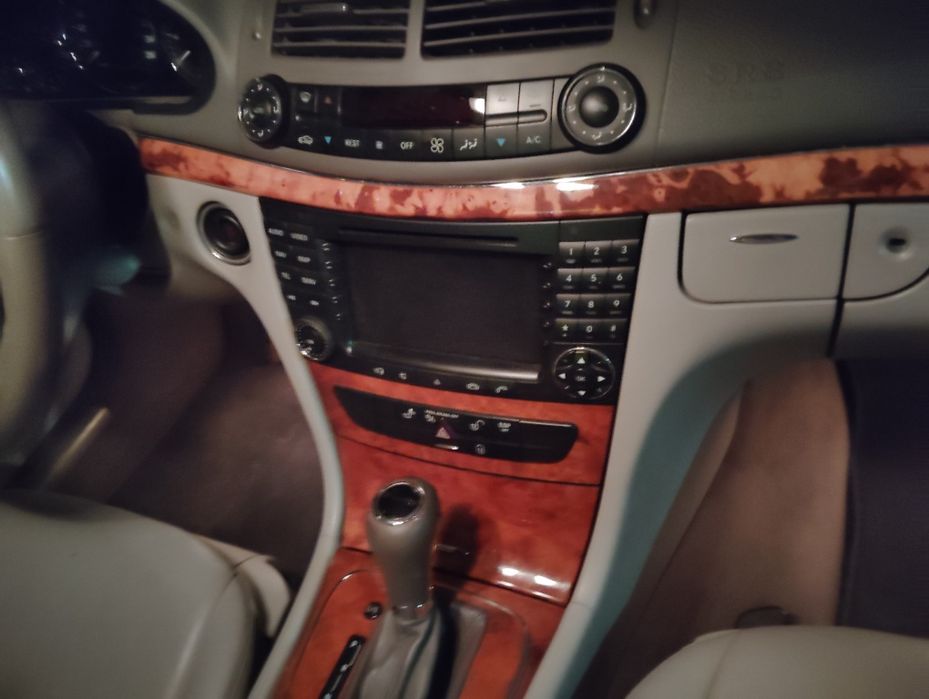 Mercedes E 320 4 matic
