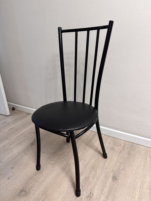 Стулья черные кухня