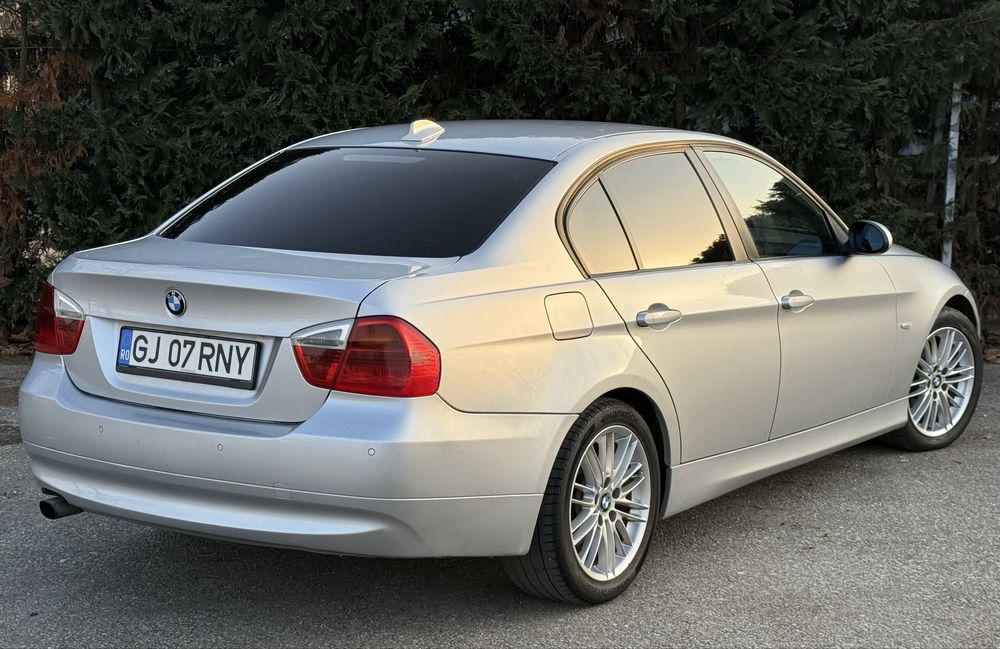BMW SERIA 3 320d E90 2007 / Navigatie / M47 / DISTRIBUTIA IN FATA