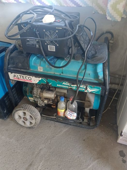Бензиновый генератор
