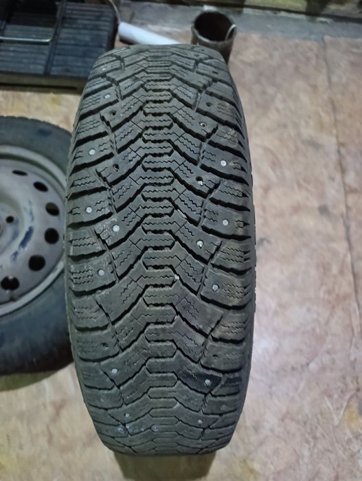 Продаю зимнюю резину