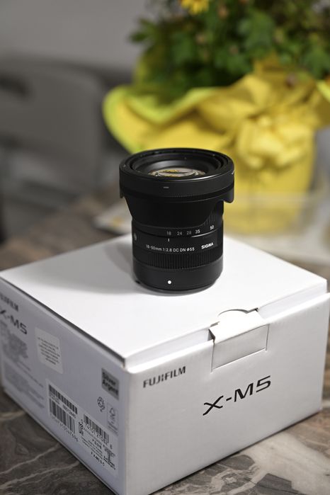 Sigma 18-50 f2.8 montură Fuji X