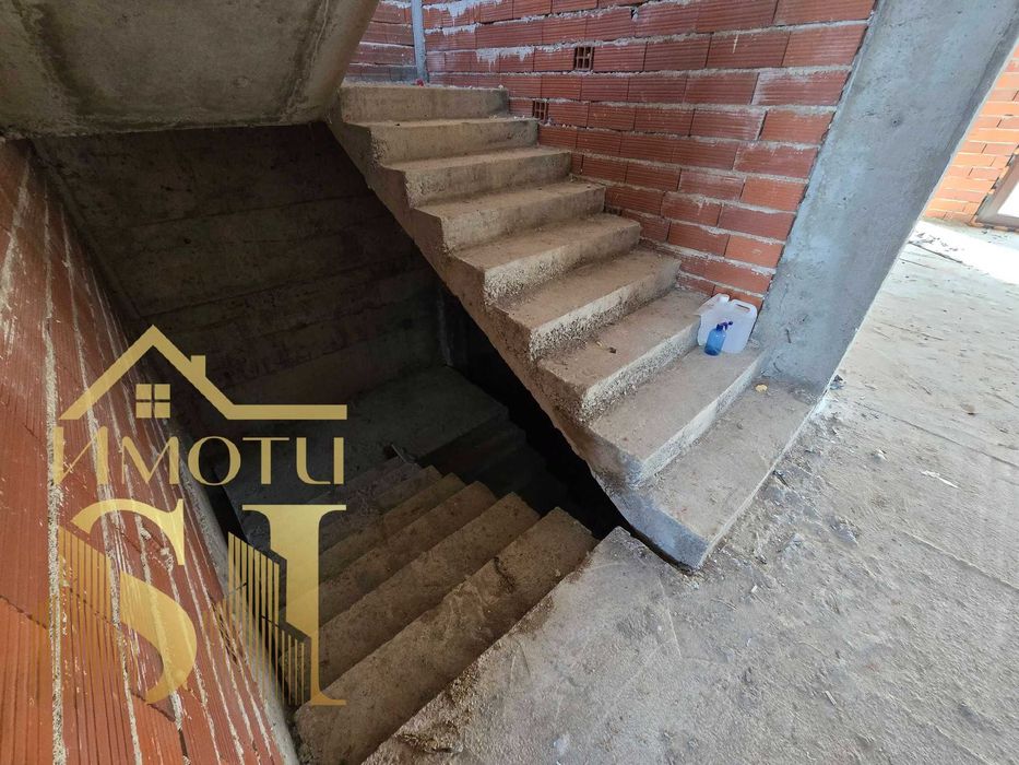 Къща в м-т Атюрен