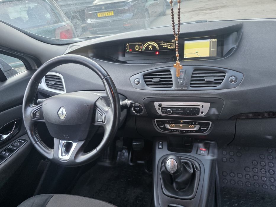 Renault scenic an 2013 ...