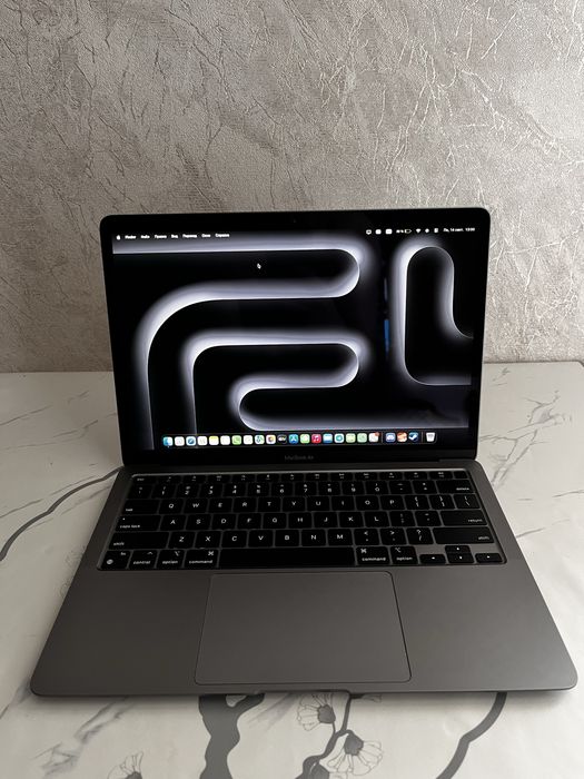 Macbook air 13 8/256GB 2020