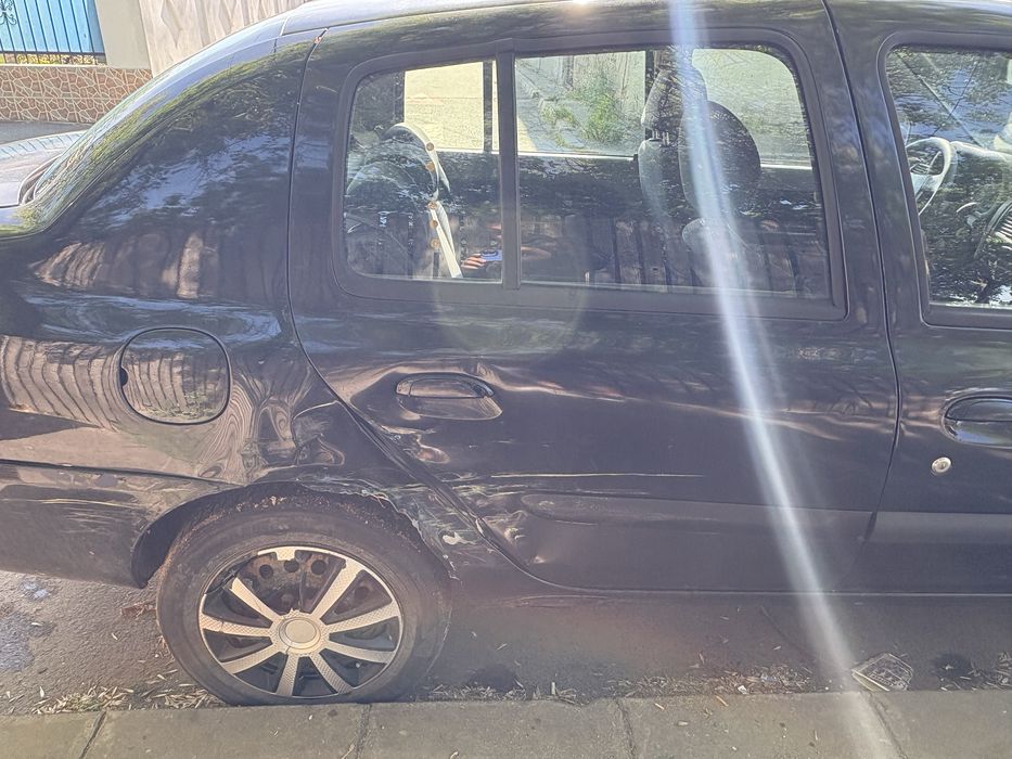 Vand sau schimb Renault Symbol masina merge foarte bine