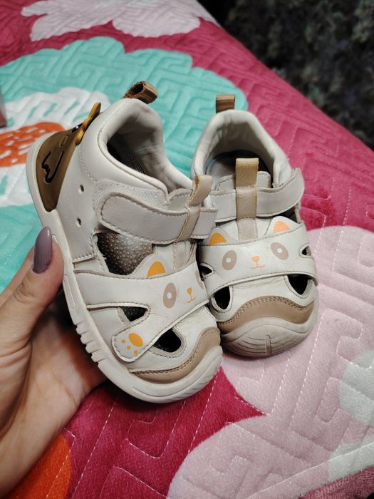 Макасины, сандали