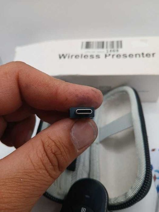Telecomandă Prezentări Wireless Presenter cu Laser și Husă de Protecție