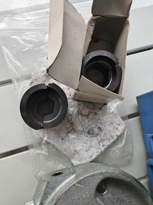 Alfra 130kN 10-300mm cap hidraulic cu bacuri