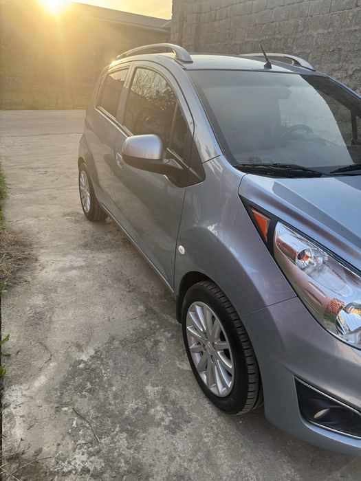 Продам свой Спарк 2020 года выпуска,состояние отличное родной окрас