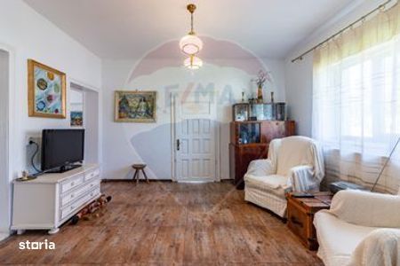 Vila spațioasă cu teren generos în Tomșani, Dâmbovita