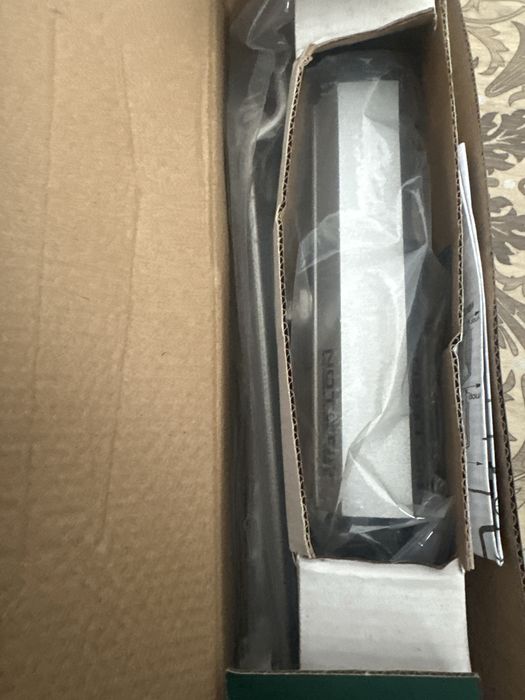 Продам дверной доводчик