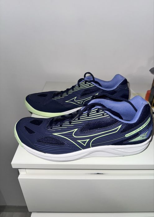 Vand adidasi Mizuno Cyclone Speed 4