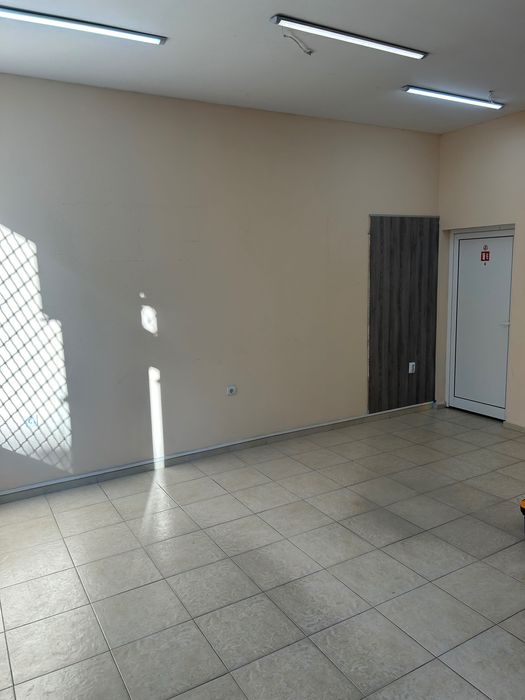 Дава се под наем Магазин в Пловдив, Каменица 2 - 45 кв.м за 295.8 € - Снимка #2