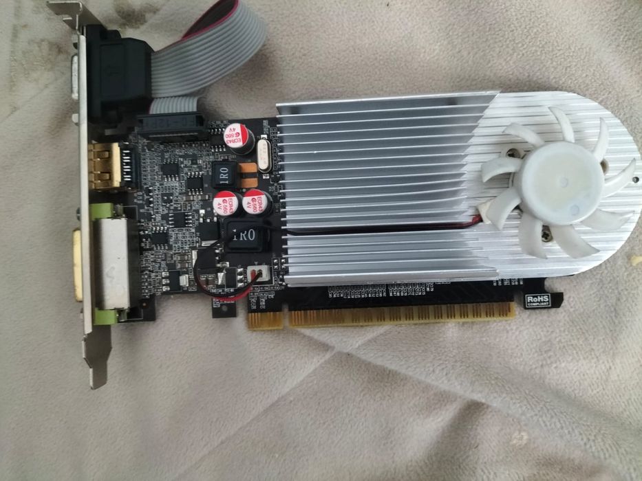 Видеокарта GT520