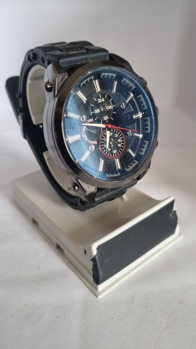 Мъжки масивен часовник