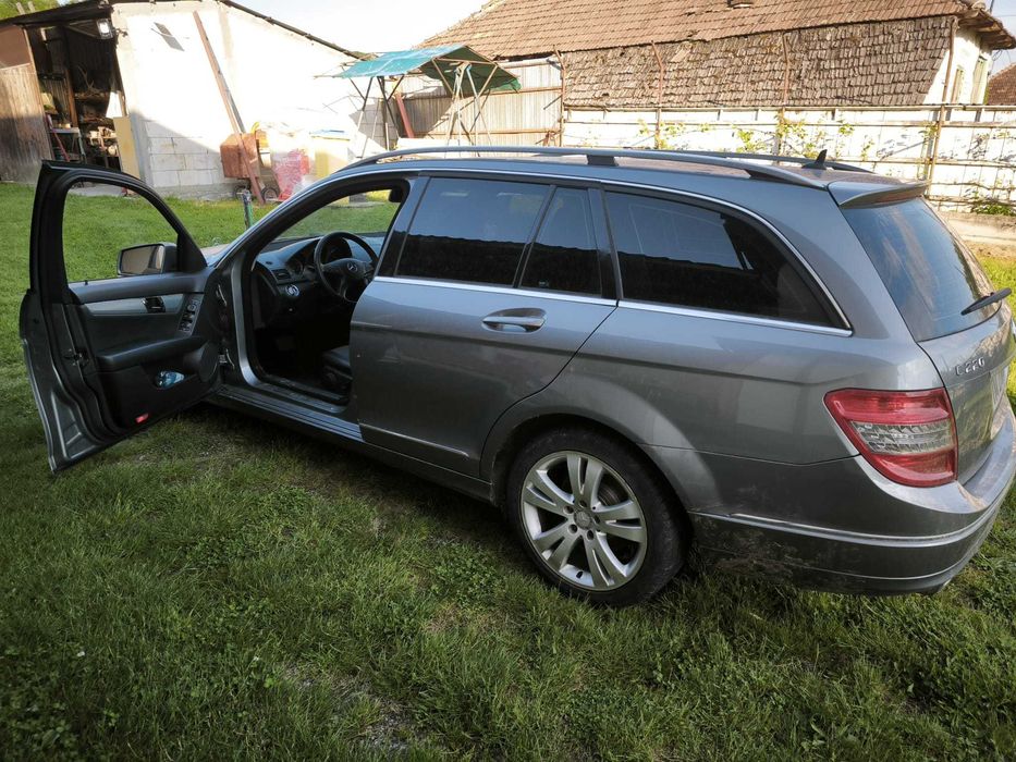 Mercedes-Benz W204 C220 - 2010