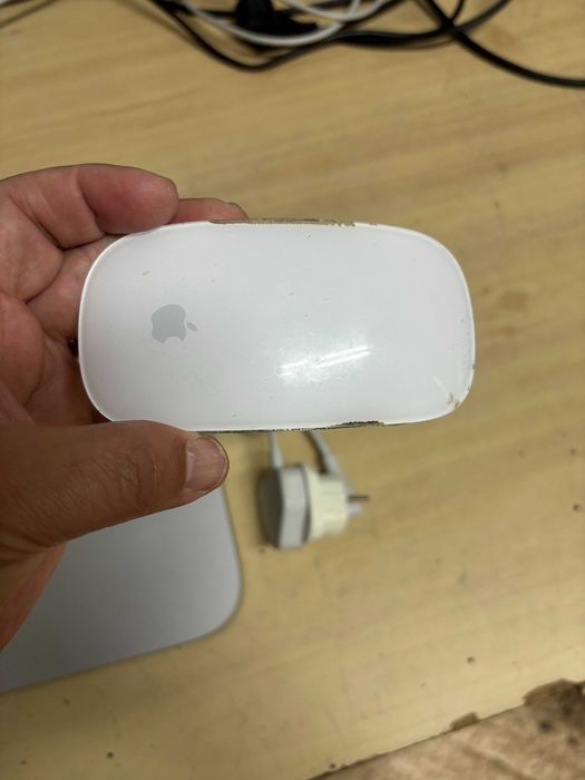 Apple Mac Mini Late 2014 + Apple Magic Mouse