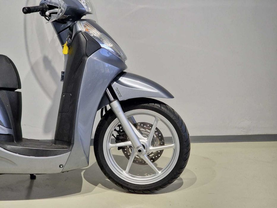 Scuter Honda SH300i
