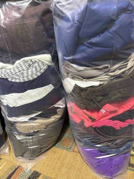 Дрехи на едро втора употреба