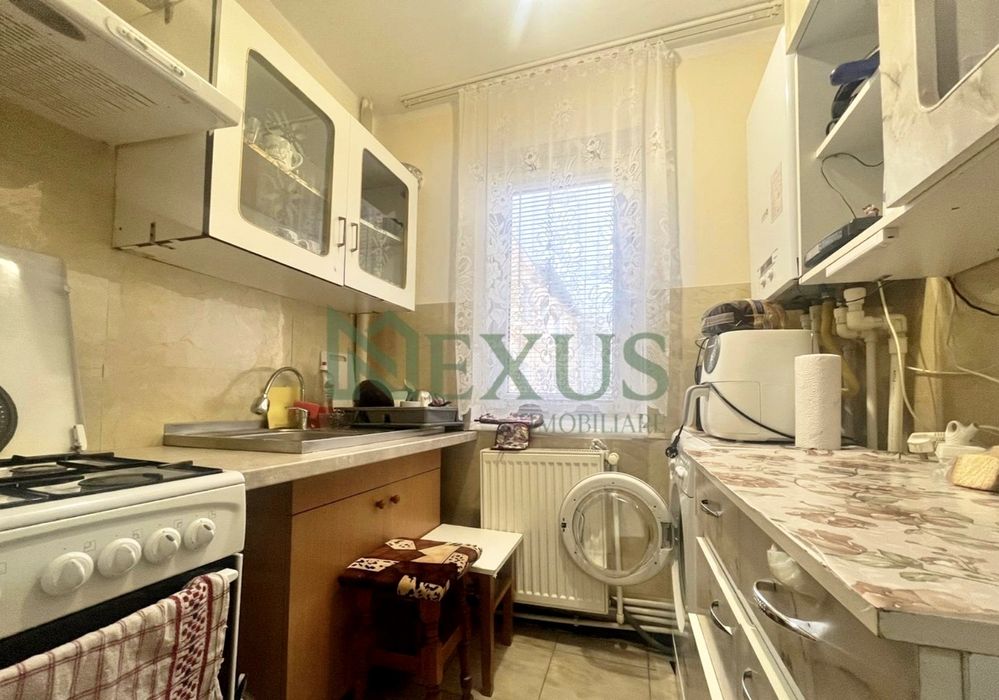 PROPRIETAR – Apartament 3 camere, 41 mp, etaj 3, centrală – lângă Spit