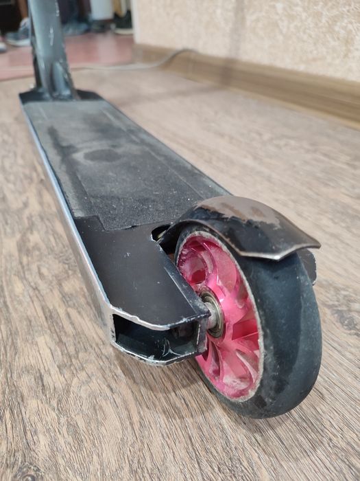 Продам трюковой самокат кастом