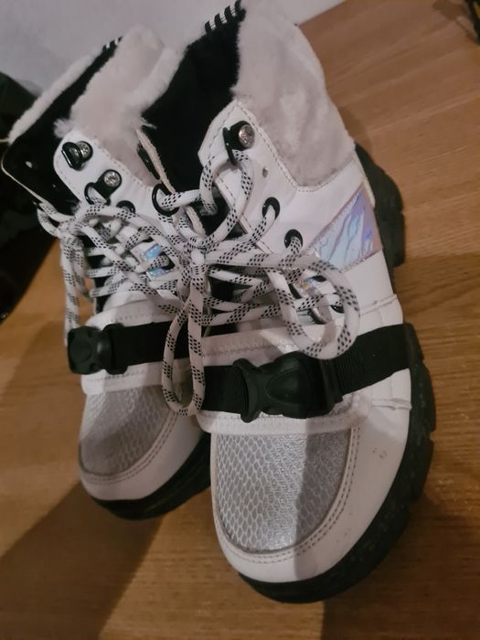 Bocanci dama  sau fete mar 37 la 60 lei Timișoara