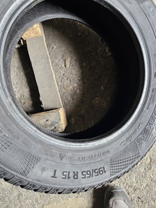 2 anvelope iarna 195 65 15 Continental 2020