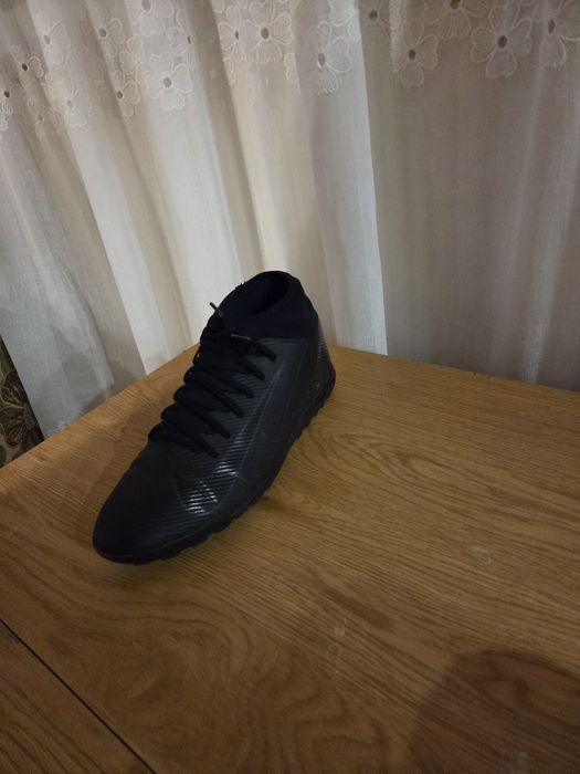 Adidasi Fotbal Nike, Mărimea 42,5