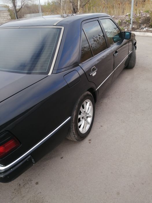 Продаю Мерседес W124
