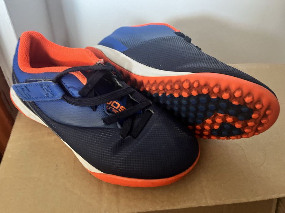 Adidasi fotbal crampoane