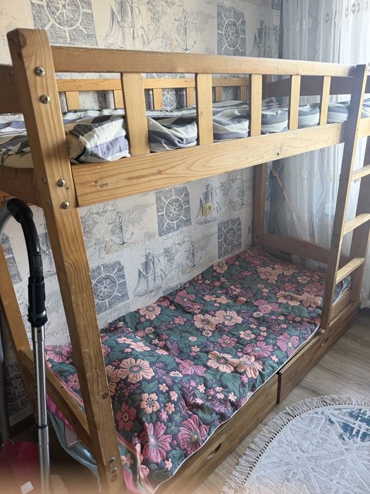 Кровать двухьярусная детская