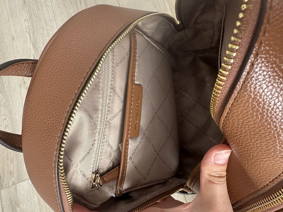 Новый рюкзак michael kors