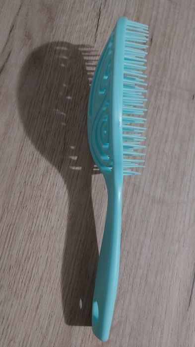 Нова четка за коса