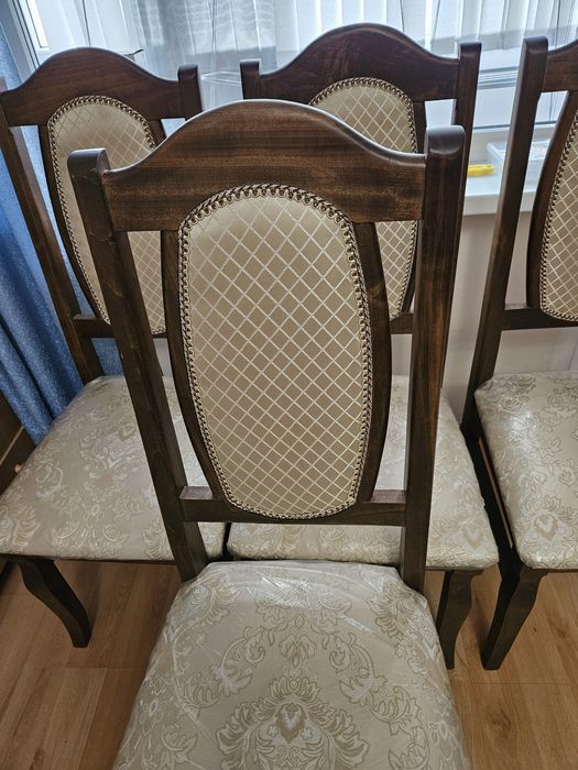 Продам стулья дерево, состояние новых