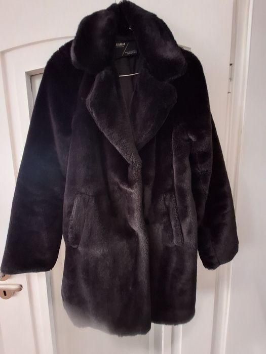 Манто   Gaudi, Pinko,,  черно Pull&Bear