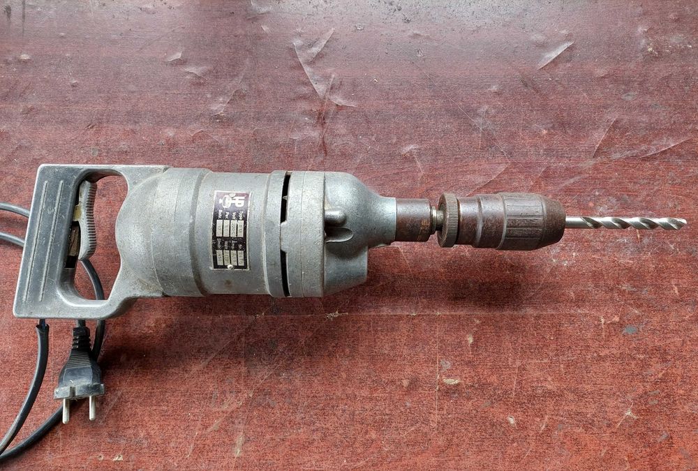 Bormasina masina de gaurit old vintage foarte puternica ful metal grea